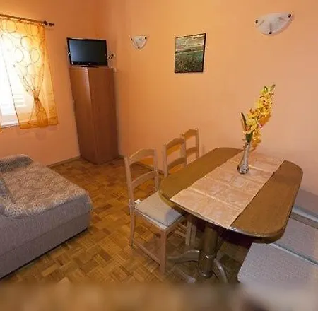 Apartament In With Sea View, Balcony, Air Conditioning, Wifi 3674-1 Tučepi